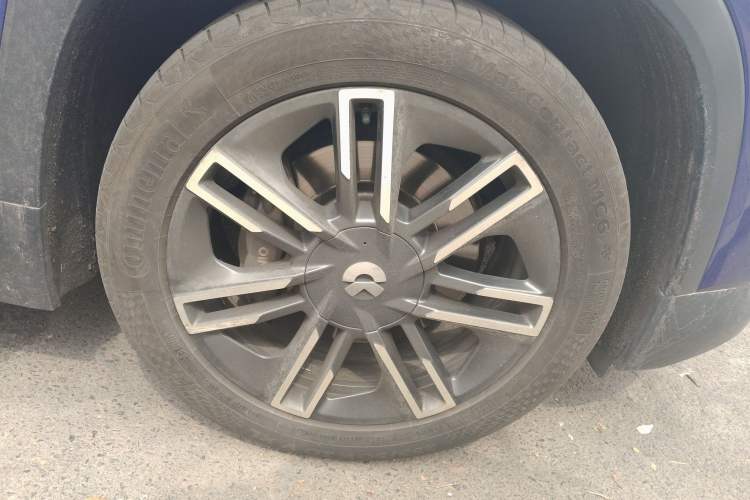 Used Nio EC6 2020 440 km Performance Version Right Front Wheel Hub