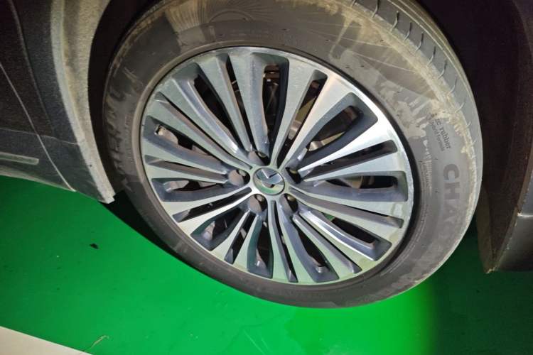 Used Nio EC6 2020 430 km Sport Version Right Front Wheel Hub