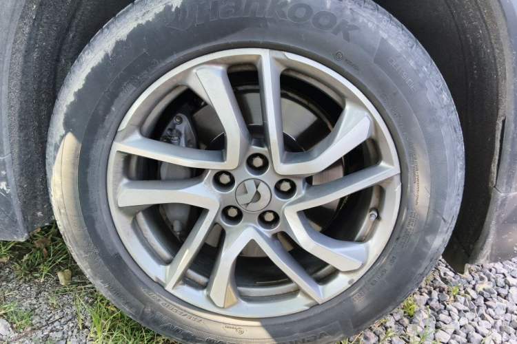 Used Nio EC6 2020 430 km Sport Version Right Front Wheel Hub