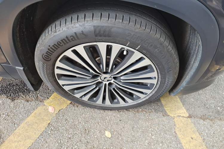 Used Nio EC6 2020 430 km Sport Version Right Front Wheel Hub
