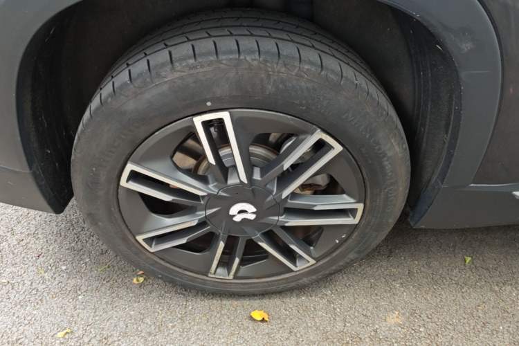 Used Nio EC6 2020 430 km Sport Version Right Rear Wheel Hub