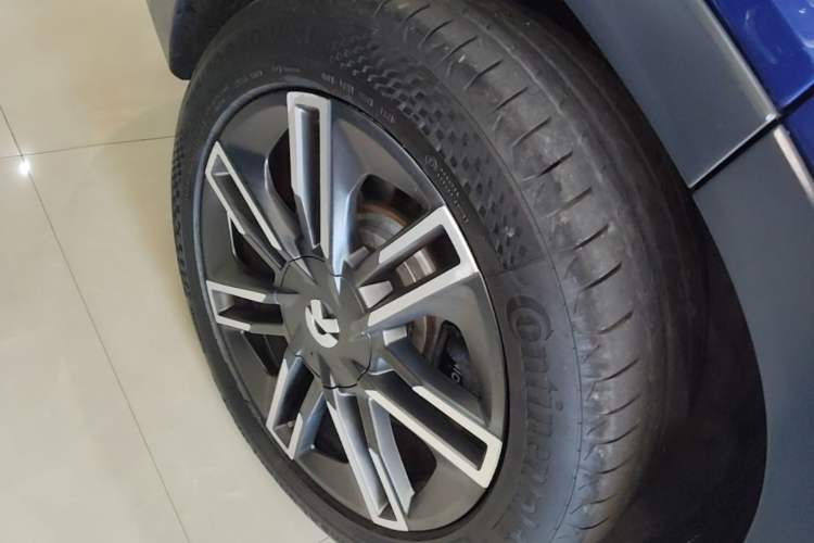 Used Nio EC6 2020 440 km Performance Version Right Rear Wheel Hub