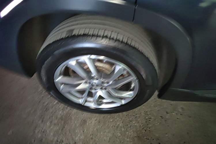 Used Nio EC6 2020 605 km Sport Edition Right Rear Wheel Hub