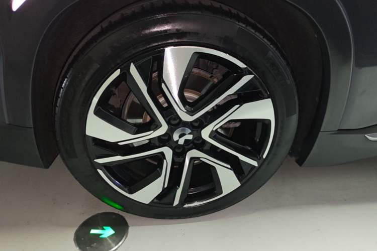 Used Nio EC6 2020 440 km Performance Version Right Rear Wheel Hub