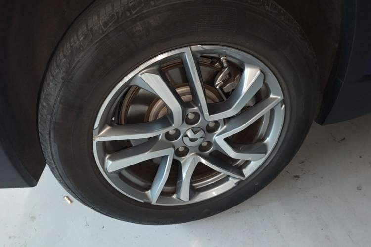 Used Nio EC6 2020 430 km Sport Version Right Rear Wheel Hub