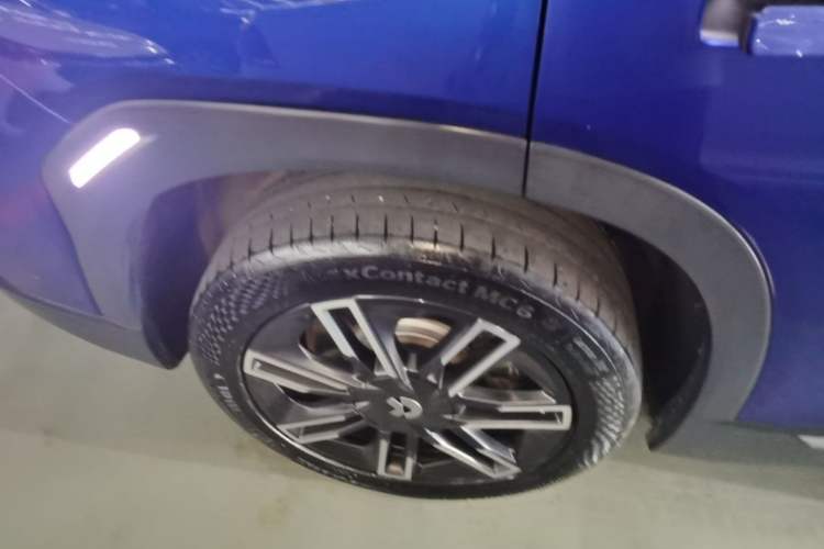 Used Nio EC6 2020 605 km Sport Edition Right Rear Wheel Hub