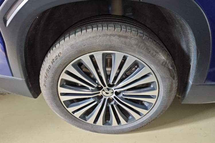 Used Nio EC6 2020 605 km Sport Edition Right Rear Wheel Hub