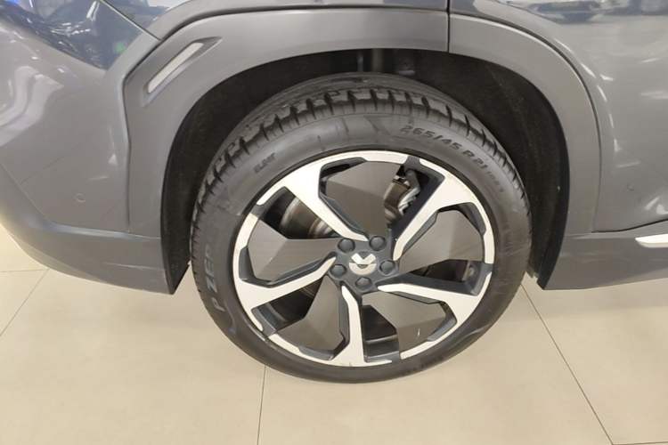 Used Nio EC6 2020 440 km Performance Version Right Rear Wheel Hub