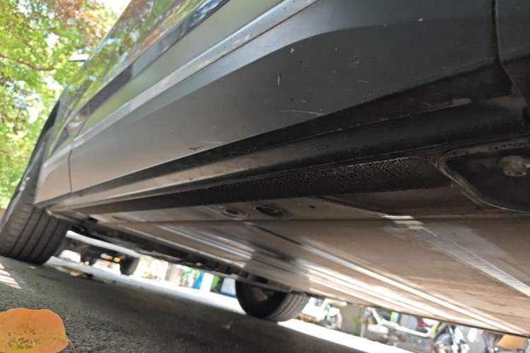 Used Nio EC6 2020 430 km Sport Version Right Side Sill