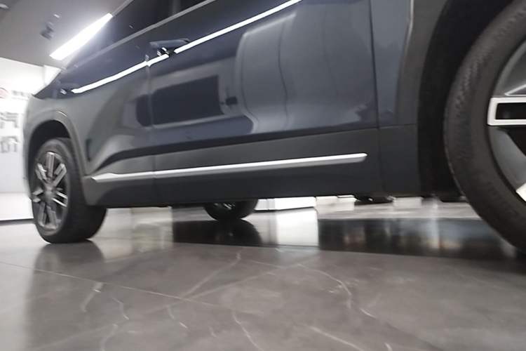 Used Nio EC6 2020 430 km Sport Version Right Side Sill