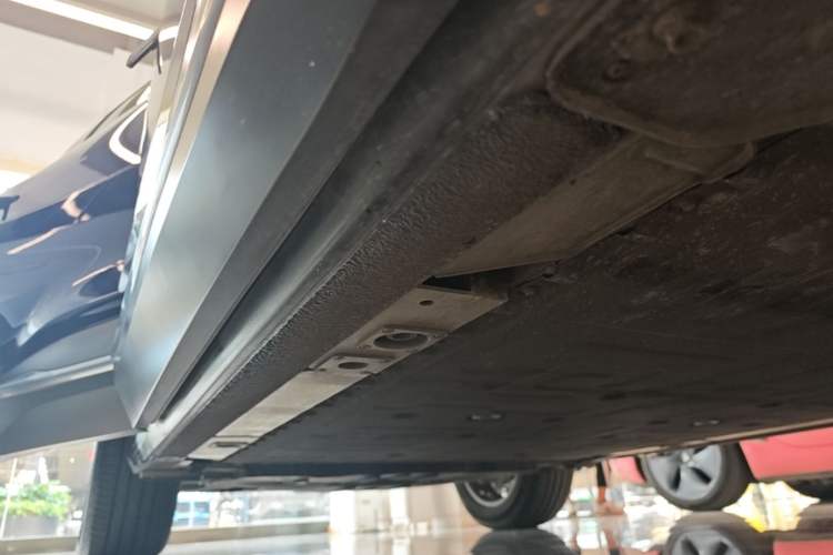 Used Nio EC6 2020 430 km Sport Version Right Side Sill