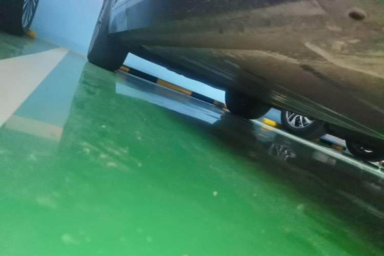 Used Nio EC6 2020 605 km Sport Edition Right Side Sill