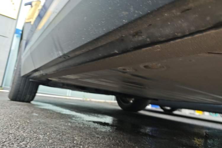 Used Nio EC6 2020 430 km Sport Version Right Side Sill