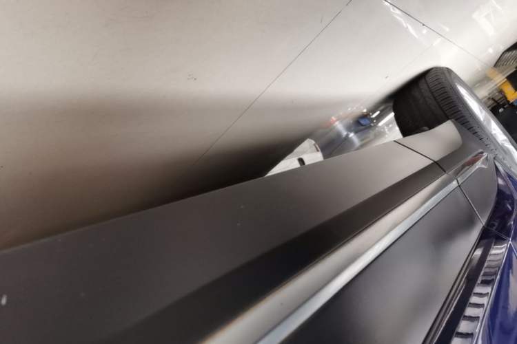 Used Nio EC6 2020 465 km Sport Edition Right Side Sill