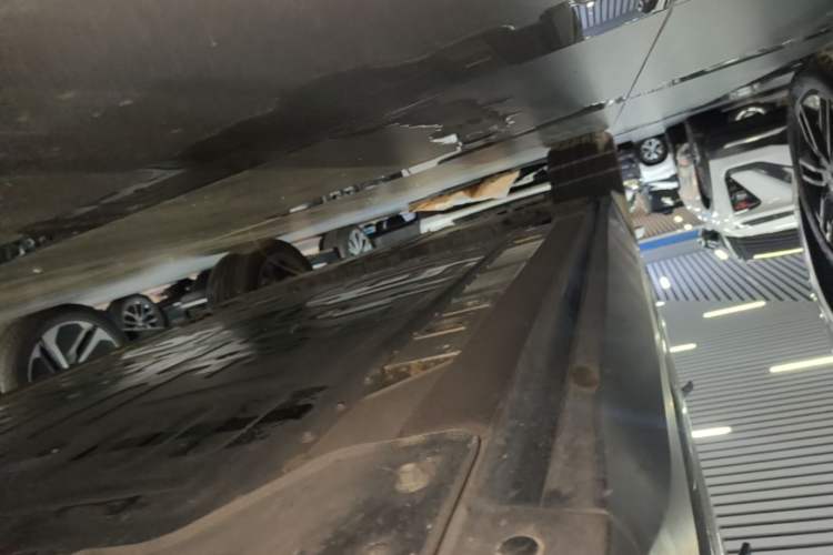 Used Nio EC6 2020 440KM Signature Edition Right Side Sill