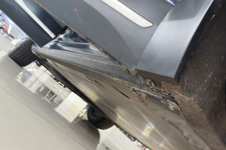 Used Nio EC6 2020 440 km Performance Version Right Side Sill