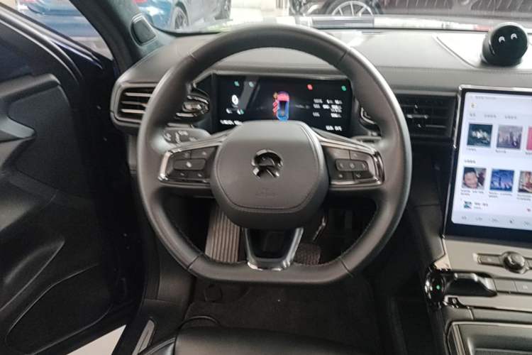 Used Nio EC6 2020 605 km Sport Edition Steering Wheel