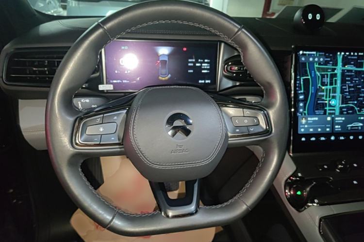 Used Nio EC6 2020 605 km Sport Edition Steering Wheel