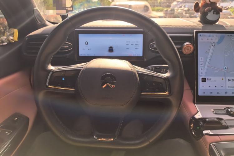 Used Nio EC6 2020 615 km Performance Edition Steering Wheel