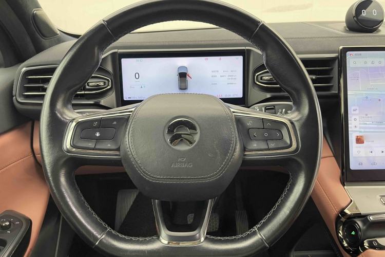 Used Nio EC6 2020 605 km Sport Edition Steering Wheel