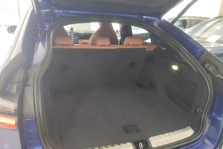 Used Nio EC6 2020 440 km Performance Version Trunk