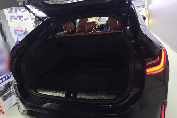 Used Nio EC6 2020 440 km Performance Version Trunk