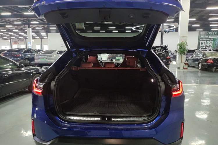 Used Nio EC6 2020 615 km Performance Edition Trunk