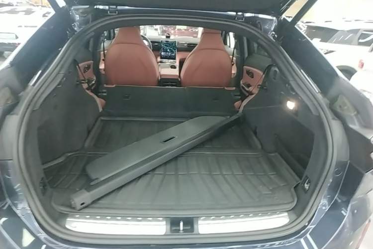 Used Nio EC6 2020 440 km Performance Version Trunk