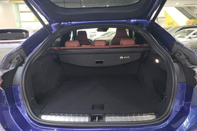 Used Nio EC6 2020 440 km Performance Version Trunk