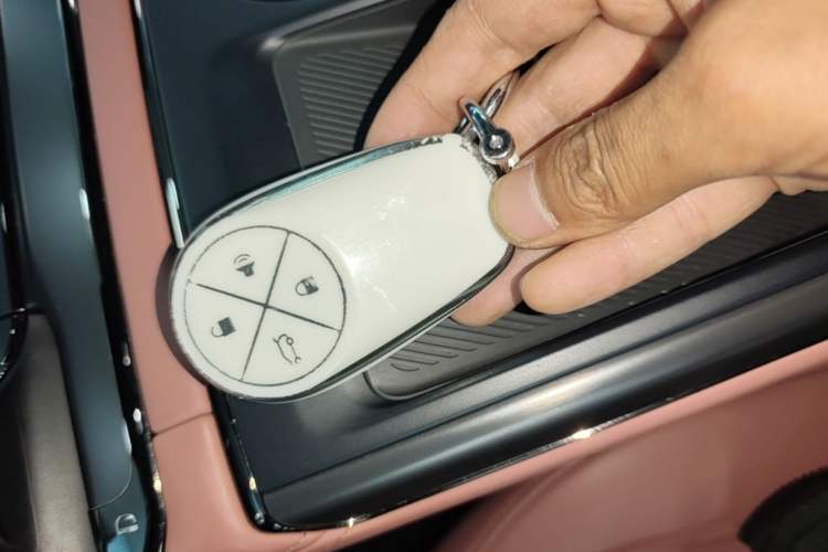 Used Nio EC6 2020 430 km Sport Version Vehicle Key