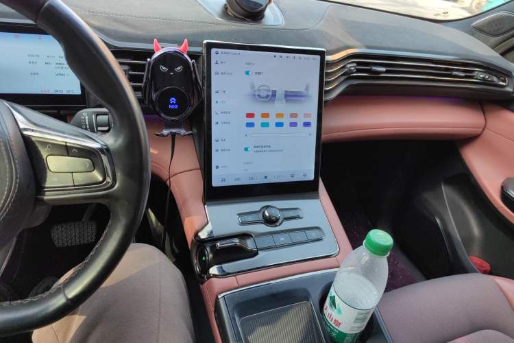Used Nio EC6 2020 605 km Sport Edition Audio And AC Panel