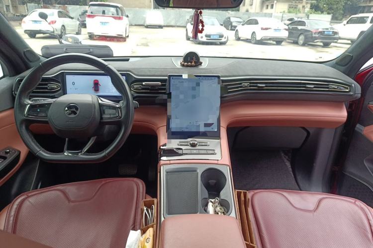 Used Nio EC6 2020 615 km Signature Edition Center Console