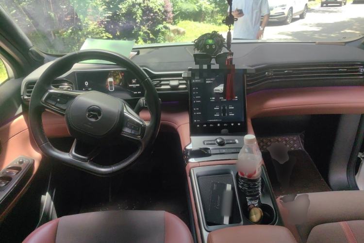 Used Nio EC6 2020 605 km Sport Edition Center Console