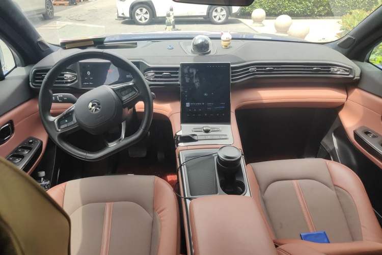 Used Nio EC6 2020 440 km Performance Version Center Console