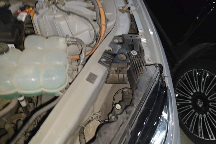 Used Nio EC6 2020 605 km Sport Edition Engine Bay Left