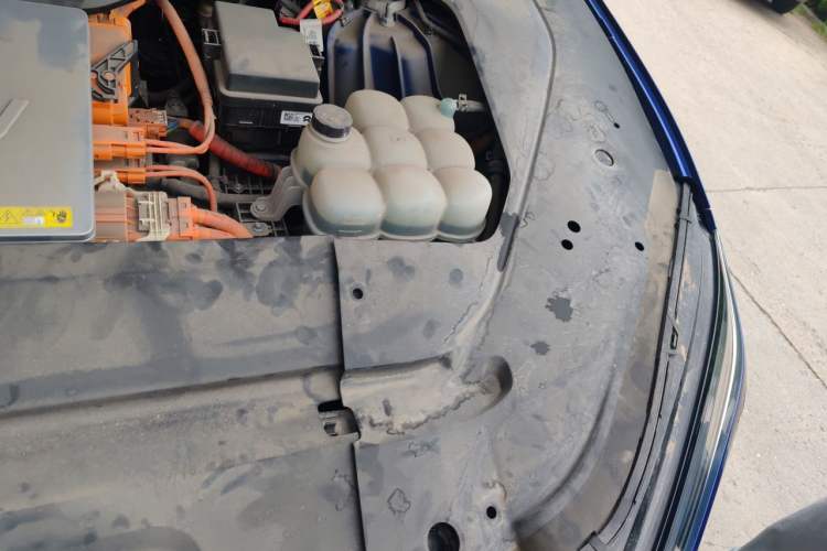 Used Nio EC6 2020 440 km Performance Version Engine Bay Left