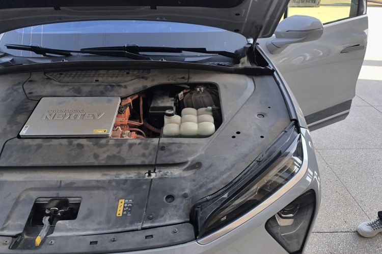Used Nio EC6 2020 615 km Performance Edition Engine Bay Left
