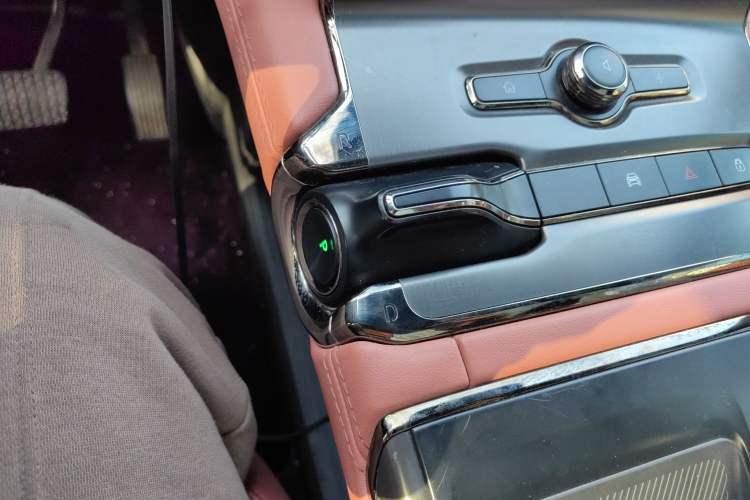 Used Nio EC6 2020 605 km Sport Edition Gear Lever