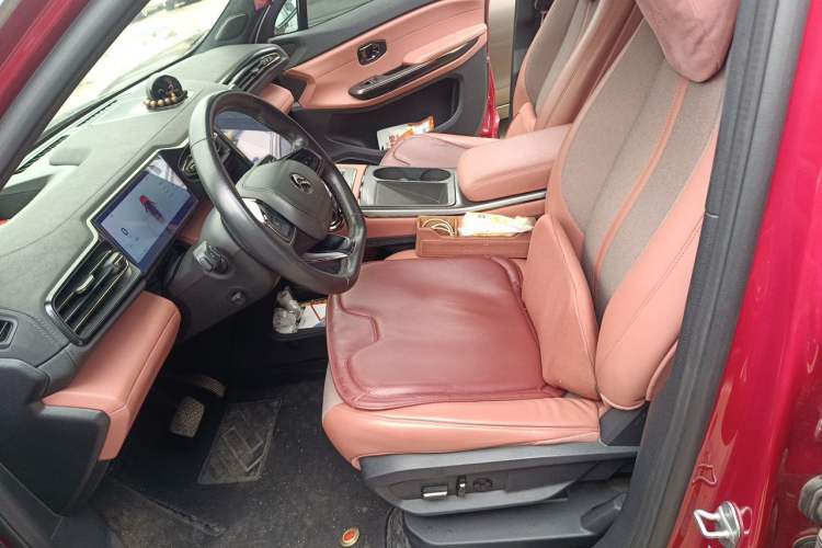 Used Nio EC6 2020 615 km Signature Edition Left Front Seat