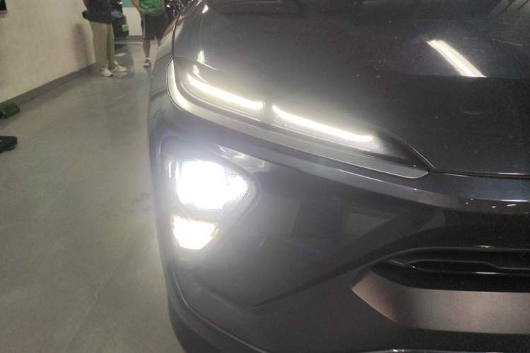 Used Nio EC6 2020 465 km Sport Edition Right Front Headlight