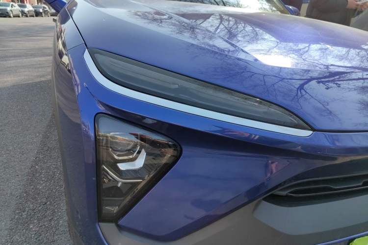 Used Nio EC6 2020 605 km Sport Edition Right Front Headlight