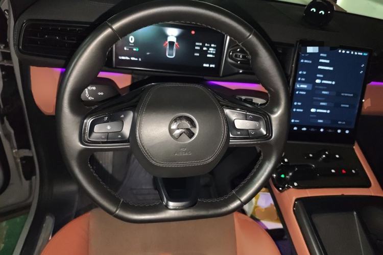 Used Nio EC6 2020 605 km Sport Edition Steering Wheel