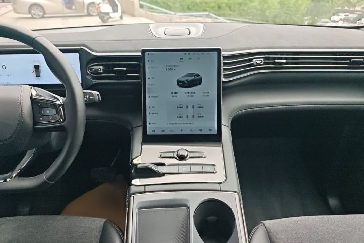 Used Nio EC6 2020 465 km Sport Edition Audio And AC Panel