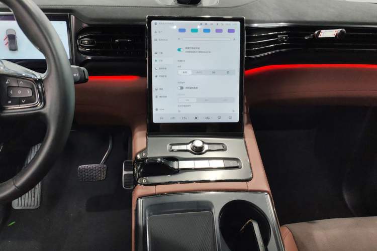 Used Nio EC6 2020 605 km Sport Edition Audio And AC Panel