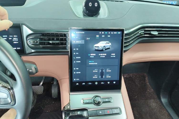 Used Nio EC6 2020 615 km Performance Edition Audio And AC Panel