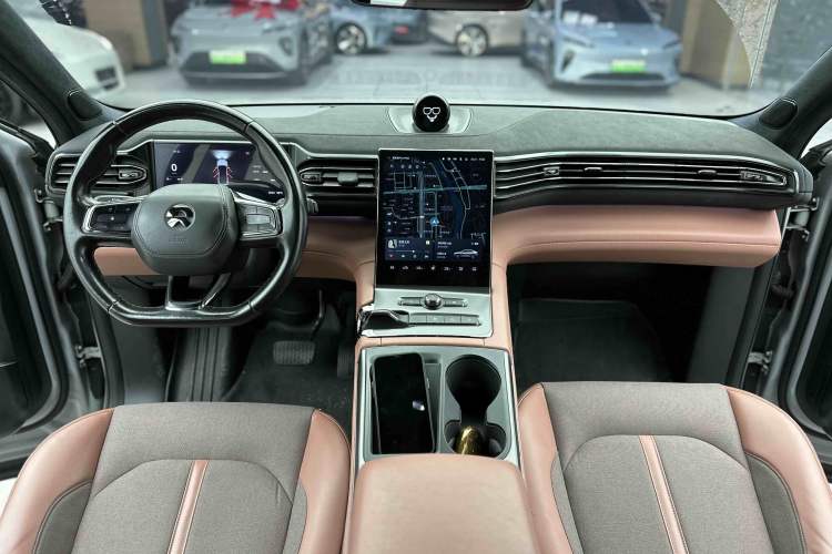 Used Nio EC6 2020 465 km Sport Edition Center Console