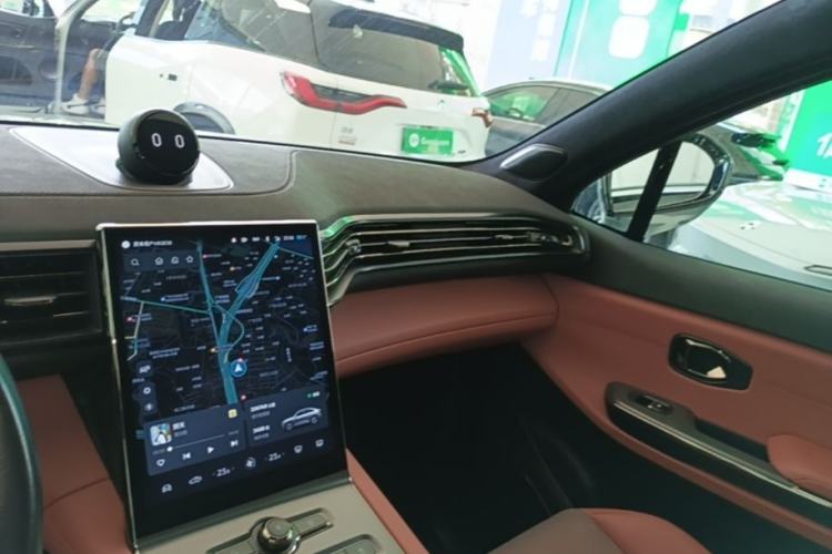 Used Nio EC6 2020 465 km Sport Edition Center Console