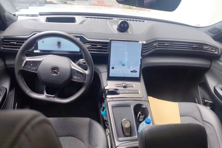 Used Nio EC6 2020 605 km Sport Edition Center Console
