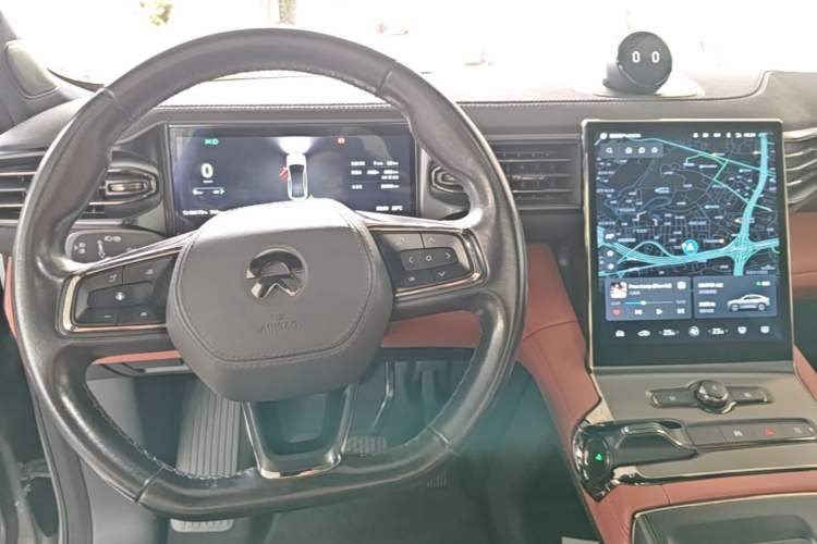 Used Nio EC6 2020 465 km Sport Edition Center Console