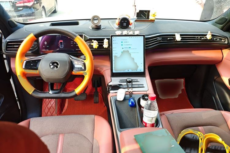 Used Nio EC6 2020 605 km Sport Edition Center Console